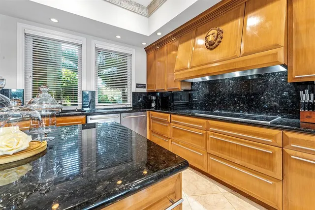 $7,950,000 | 3005 Northeast 19th Street, Fort Lauderdale, FL 33305