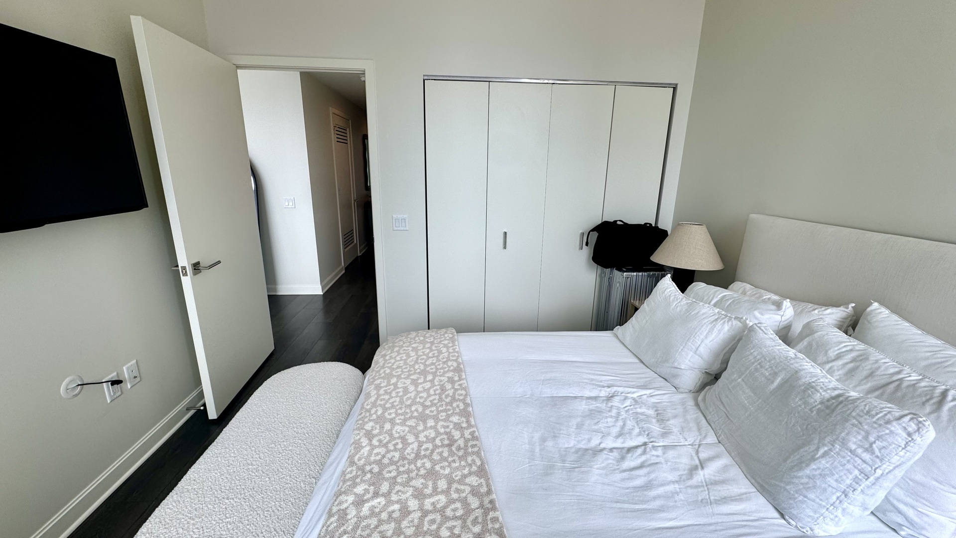 164 North Peoria Street, Unit 1902 Chicago, IL 60607 - Photo 12 of 18