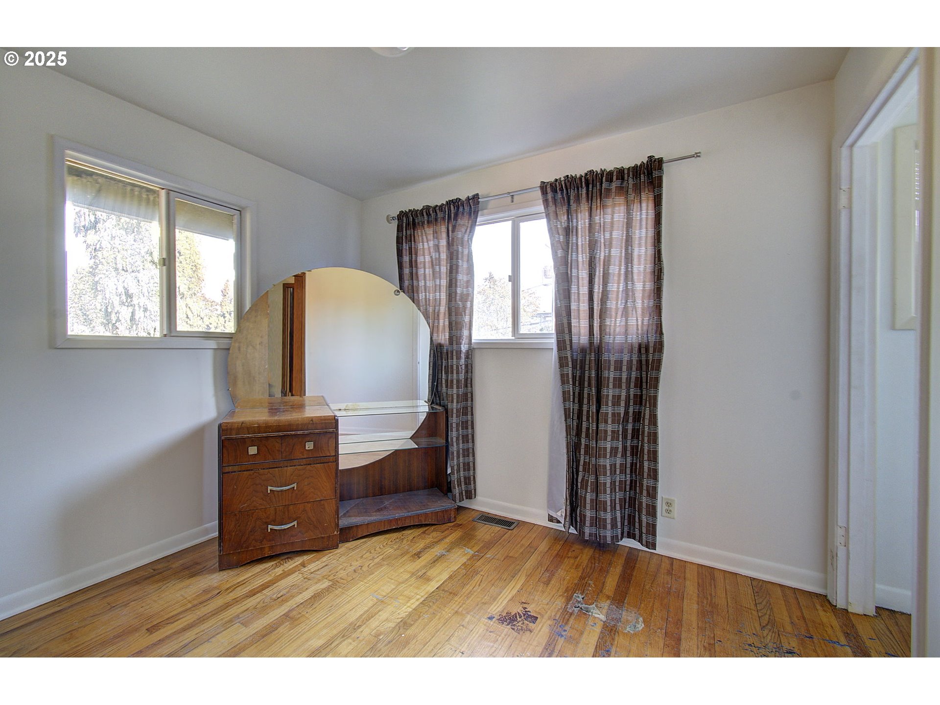 911 9th Street Oregon City, OR 97045 - Photo 10 of 29