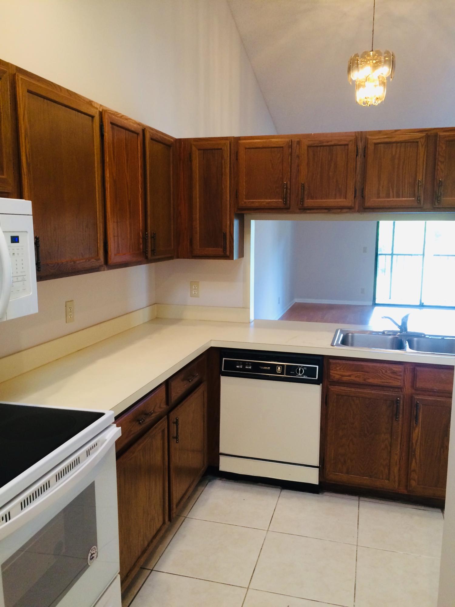 2300 Germantown Road, Unit 203 Delray Beach, FL 33445 - Photo 7 of 21 IMG_3043