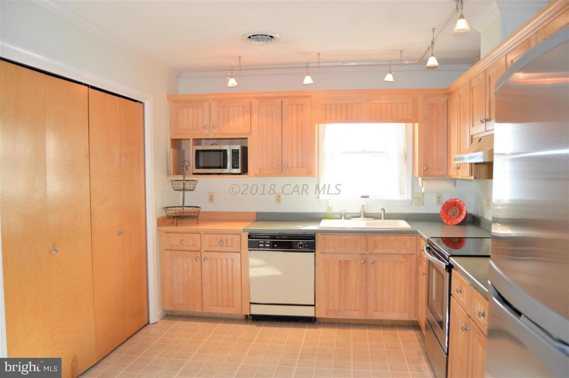 717 Anchor Chain Road Ocean City, MD 21842 - Photo 9 of 29 Gallery Image 9
