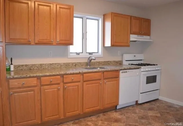 $2,950 | 157 Lafayette Avenue, Suffern, NY 10901