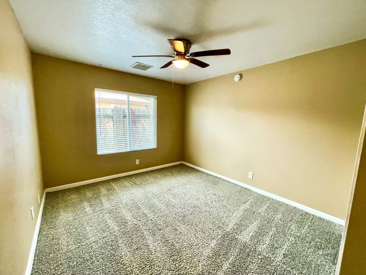 729 West Alene Avenue Ridgecrest, CA 93555 - Photo 20 of 39