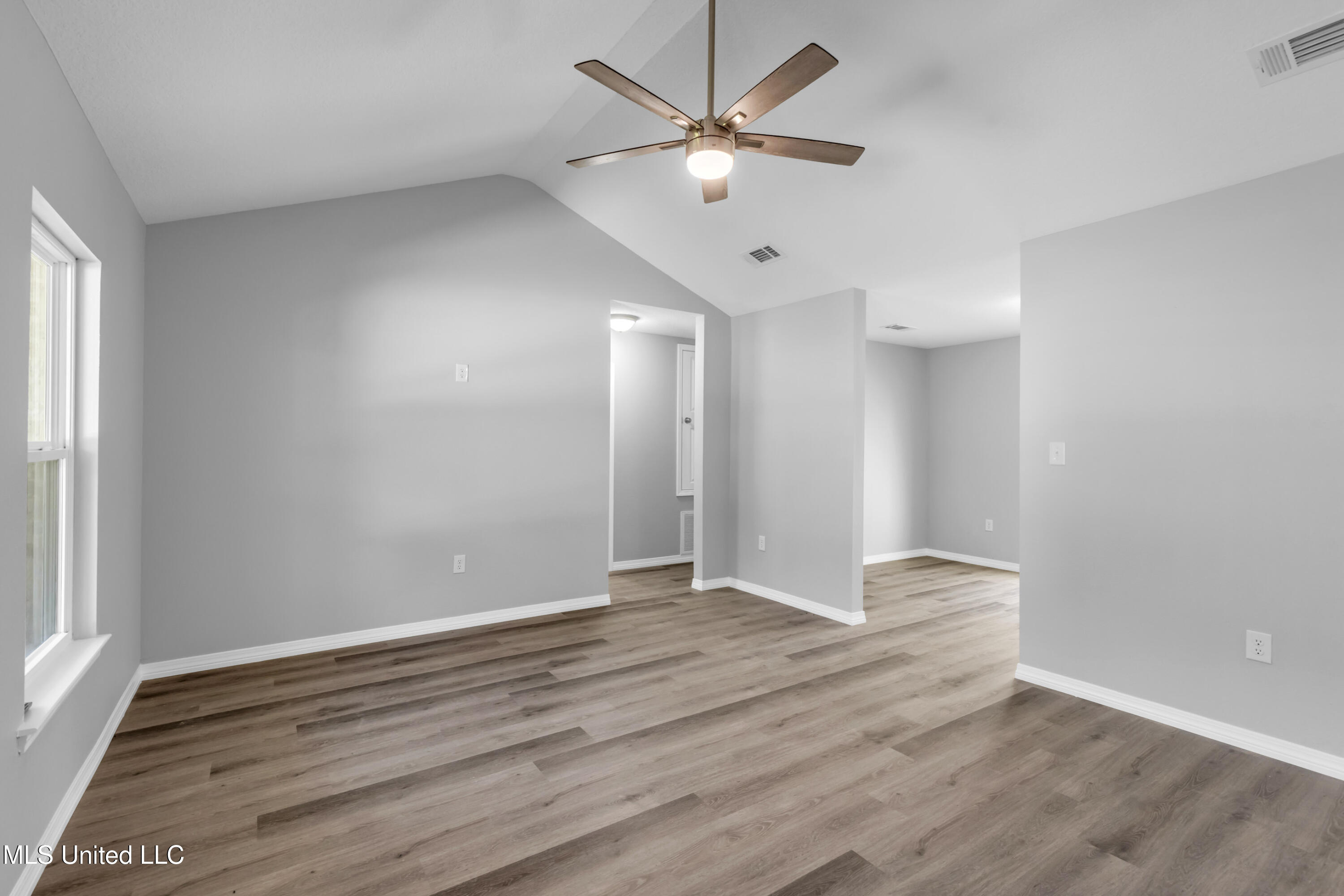 3520 Raintree Drive Gautier, MS 39553 - Photo 4 of 25 3516RaintreeDr-4