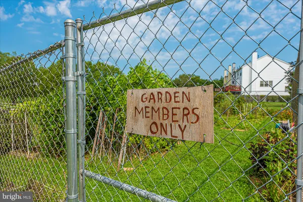 $2,800 | 7130 Oberlin Circle, Frederick, MD 21703