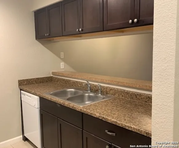 $1,150 | 550 Dukeway Drive, Unit 2, Universal City, TX 78148