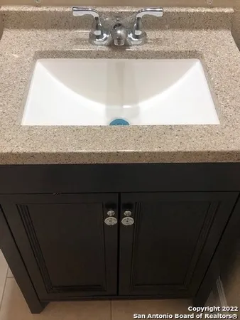 $1,100 | 550 Dukeway Drive, Unit 2, Universal City, TX 78148