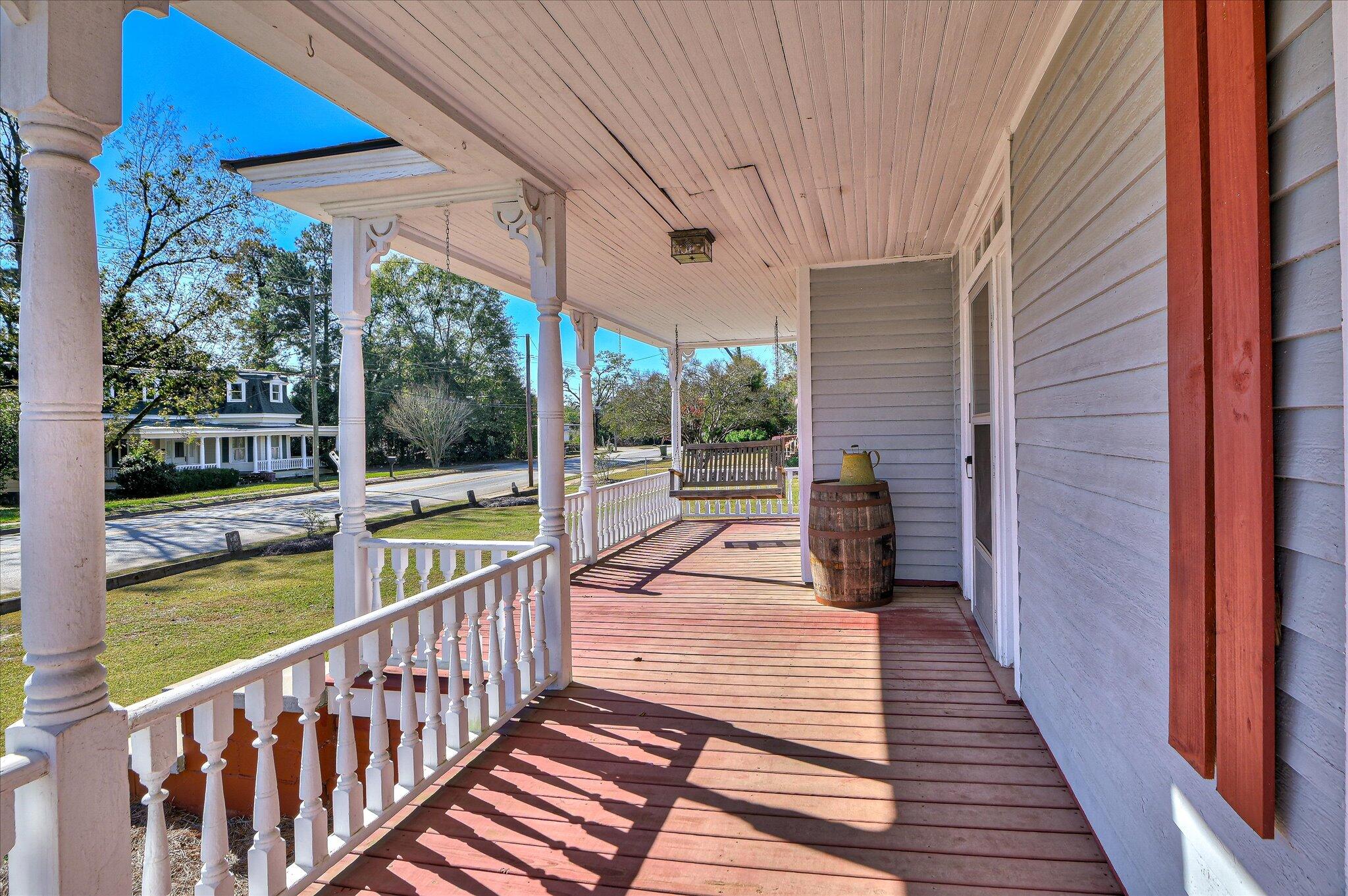 818 Calhoun Street Johnston, SC 29832 - Photo 4 of 41 04-104