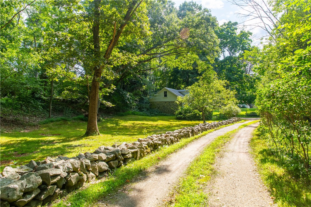 261 Hardig Road Warwick, RI 02886 - Photo 19 of 43