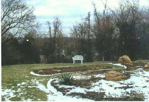 891 Rolling Rock Road Pittsburgh, PA 15234 - Photo 5 of 6 Yard/Garden.