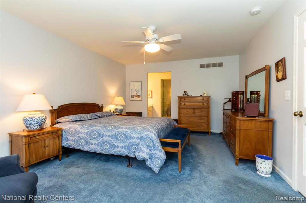 36985 Valley Ridge Drive Farmington Hills, MI 48331 - Photo 25 of 51