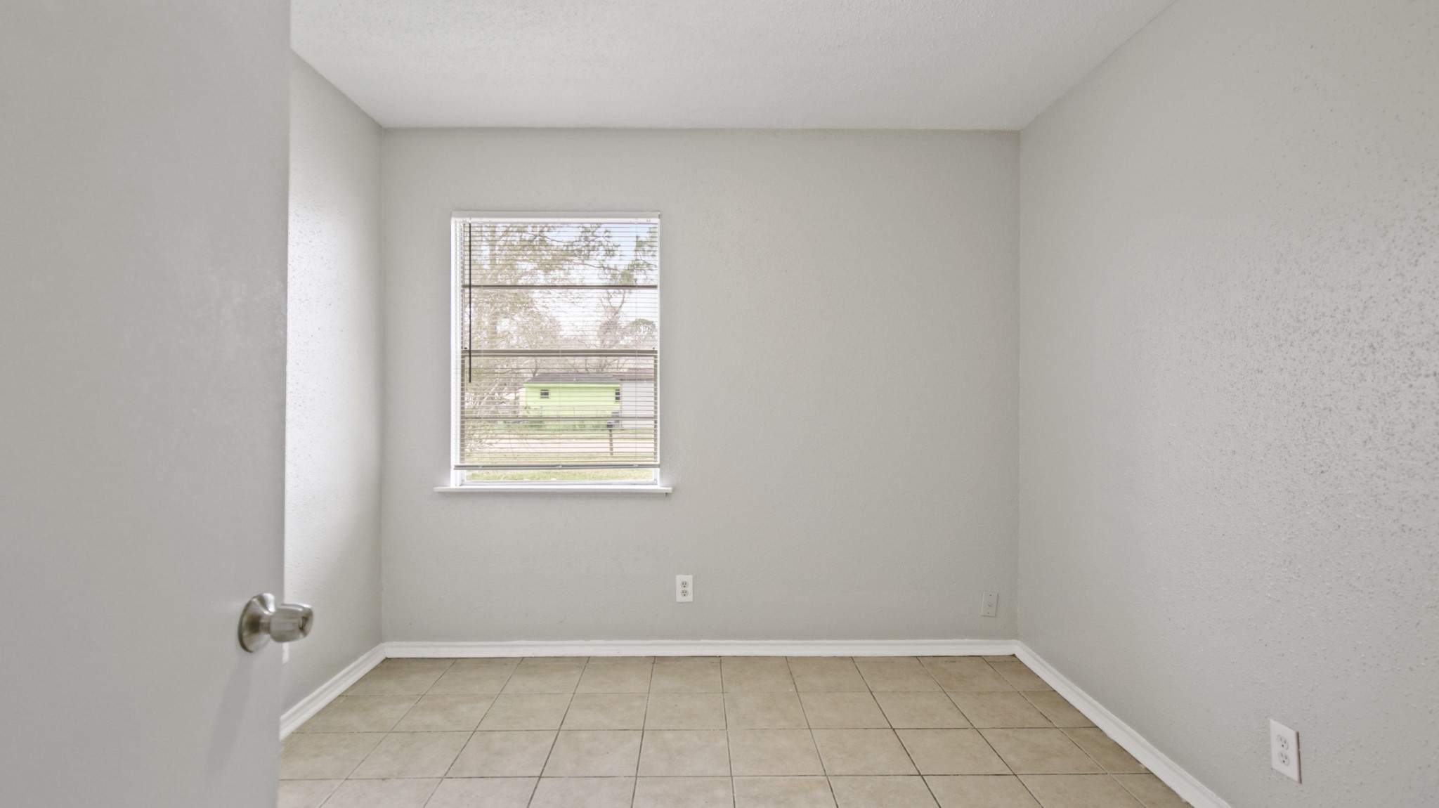 612 Marshall Angleton, TX 77515 - Photo 6 of 10