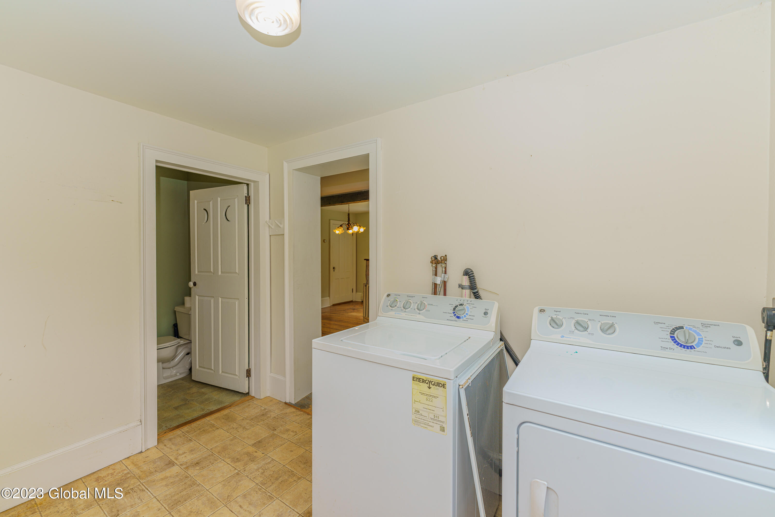 811 Staco Road New Baltimore, NY 12087 - Photo 54 of 98 8Bath 6