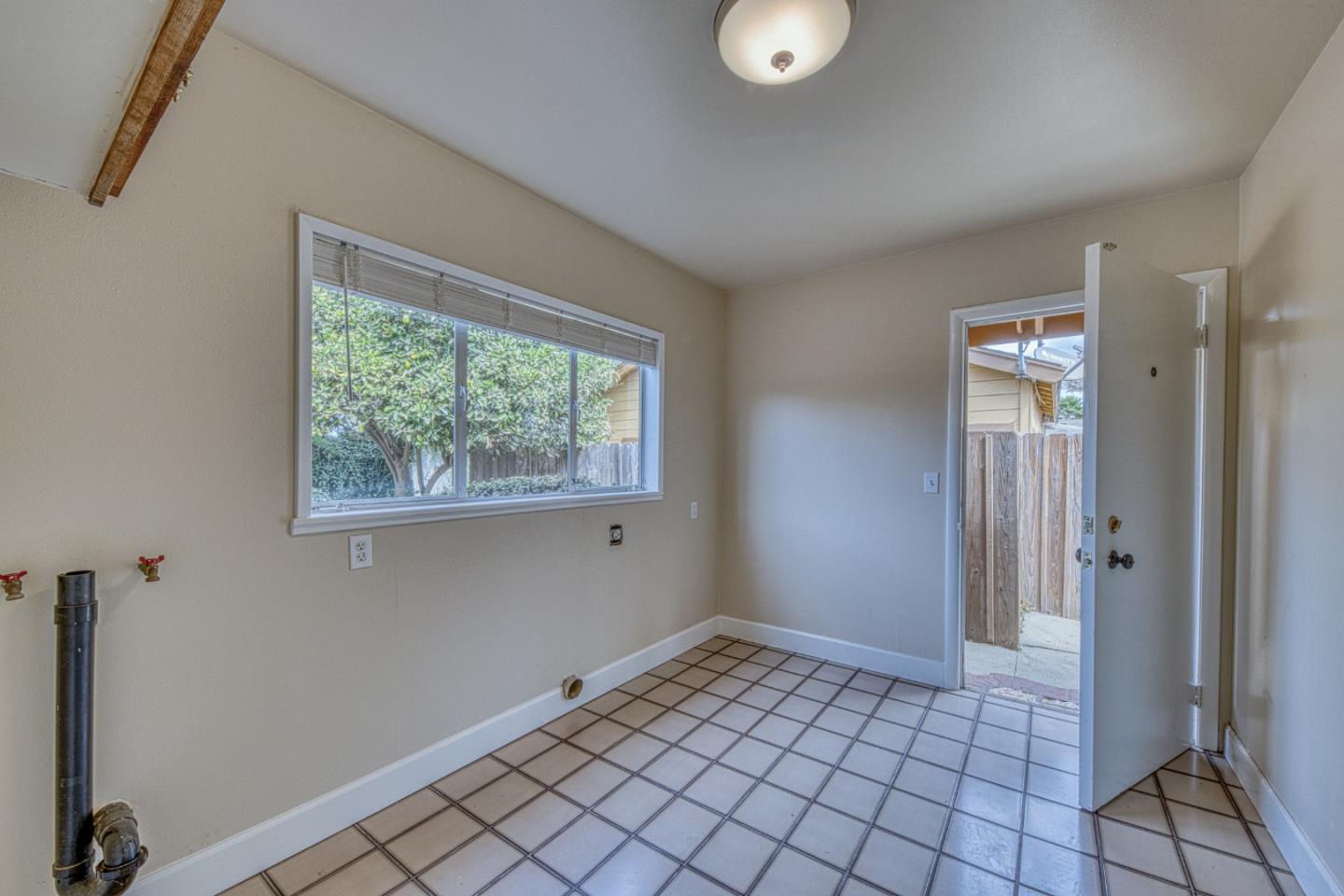 431 Espinosa Road Salinas, CA 93907 - Photo 29 of 96 Gallery Image 29