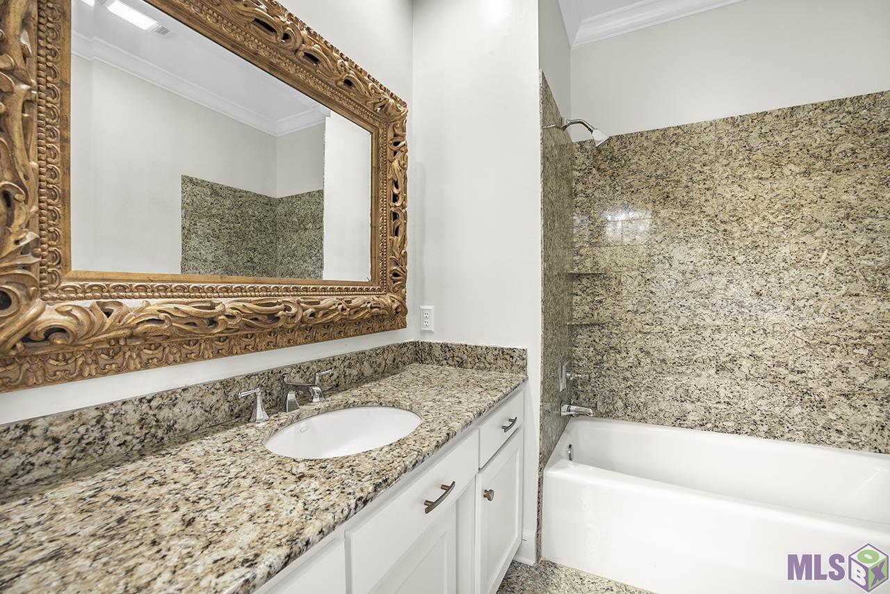 12451 Highland Road Baton Rouge, LA 70810 - Photo 23 of 49