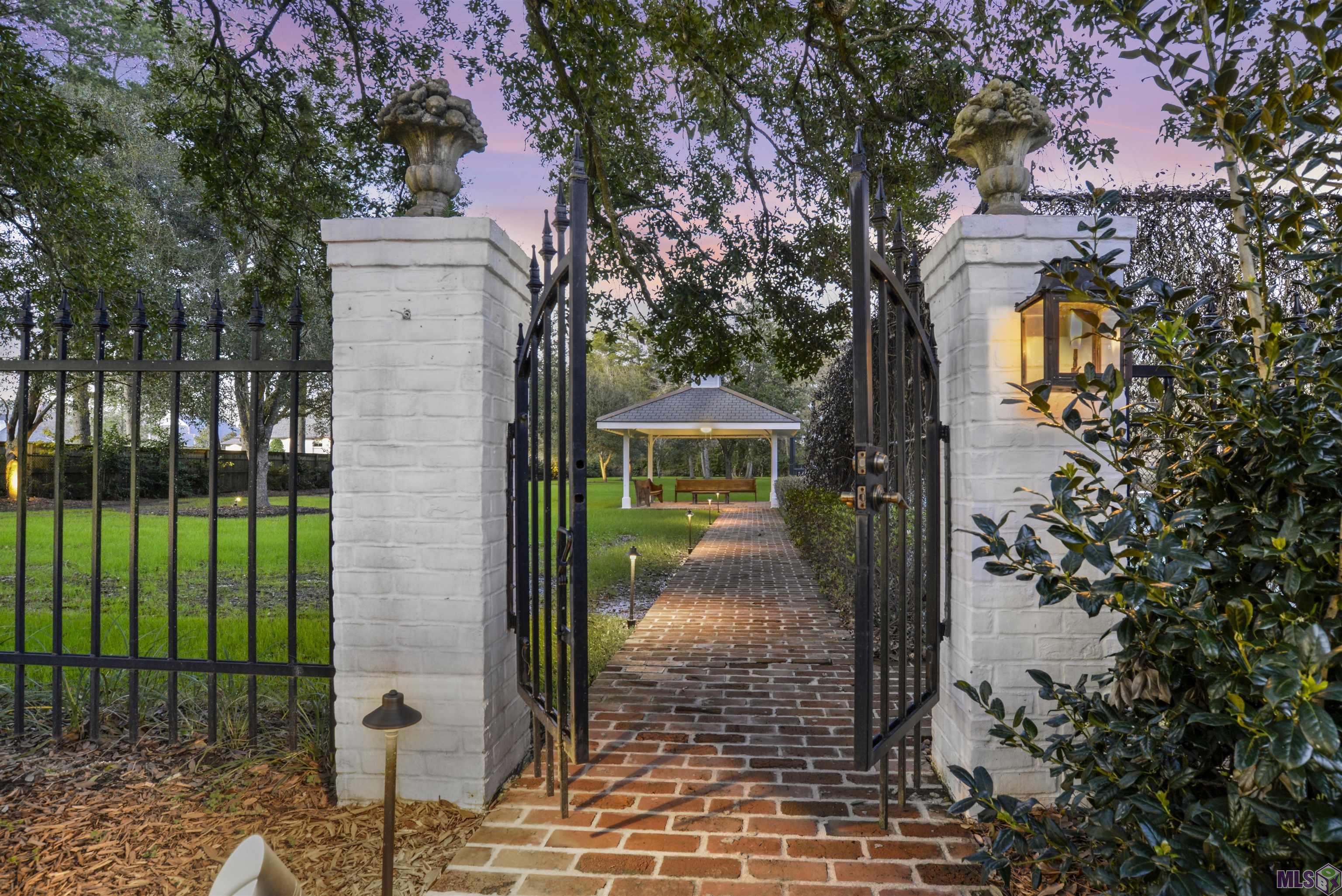 12451 Highland Road Baton Rouge, LA 70810 - Photo 37 of 49