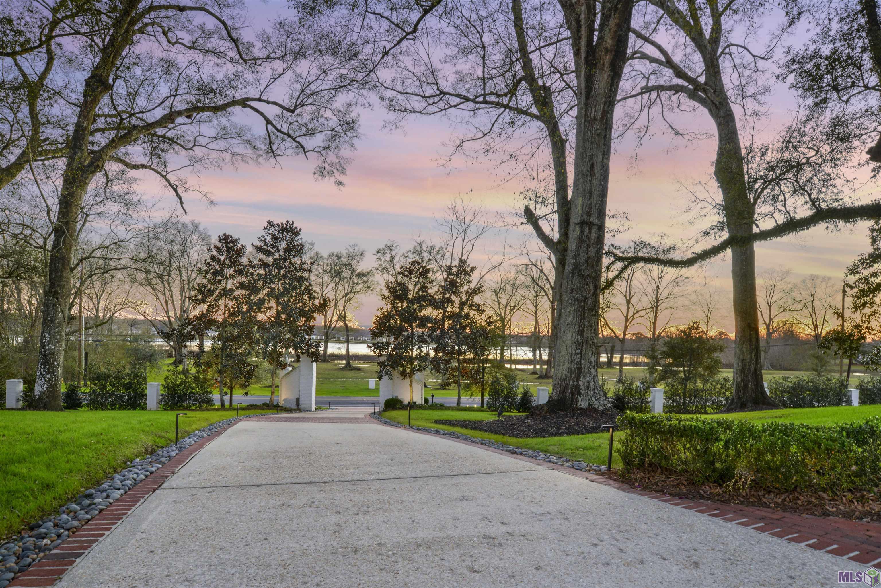 12451 Highland Road Baton Rouge, LA 70810 - Photo 5 of 49