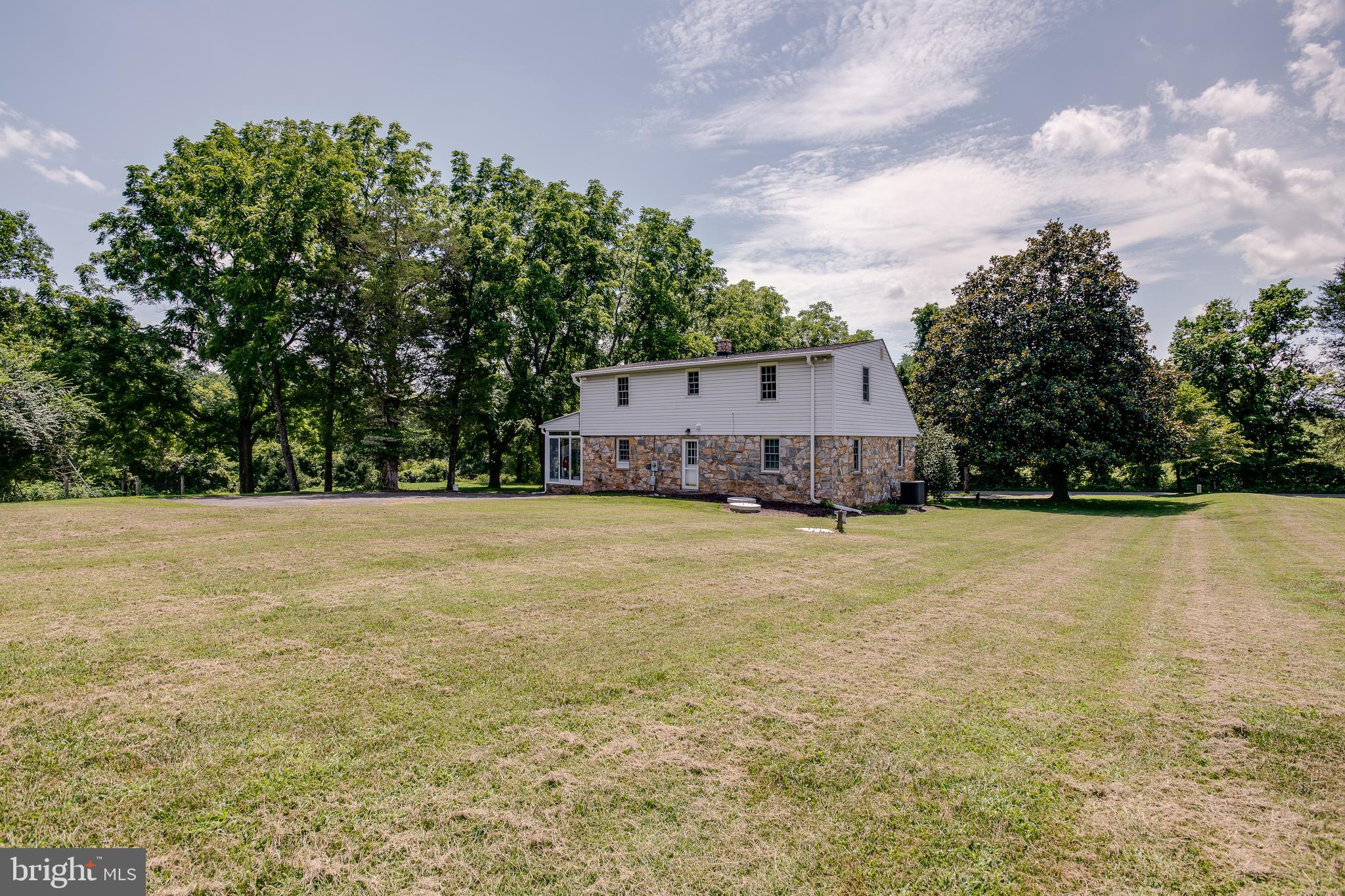 6064 Old Bust Head Road Broad Run, VA 20137 - Photo 28 of 60 Gallery Image 28