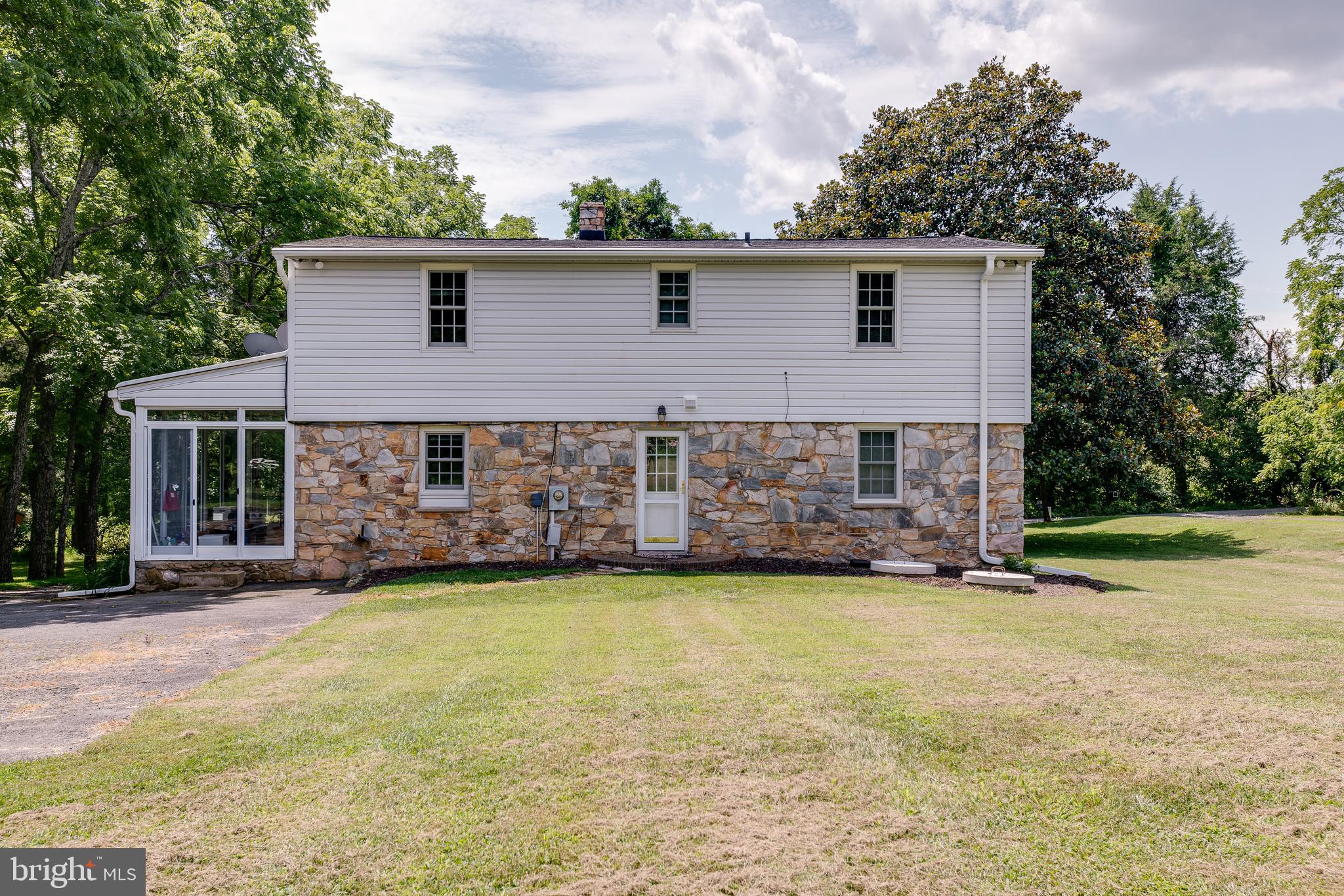6064 Old Bust Head Road Broad Run, VA 20137 - Photo 30 of 60 Gallery Image 30
