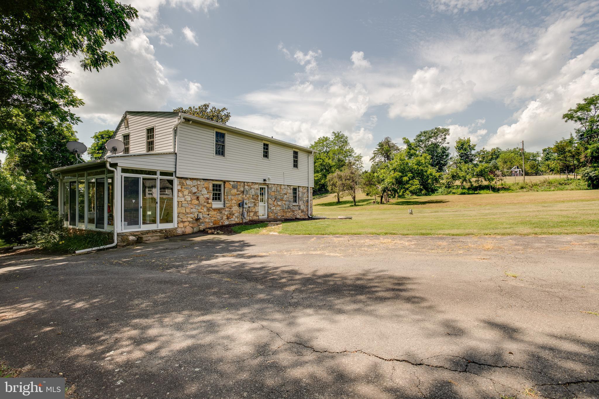 6064 Old Bust Head Road Broad Run, VA 20137 - Photo 35 of 60 Gallery Image 35