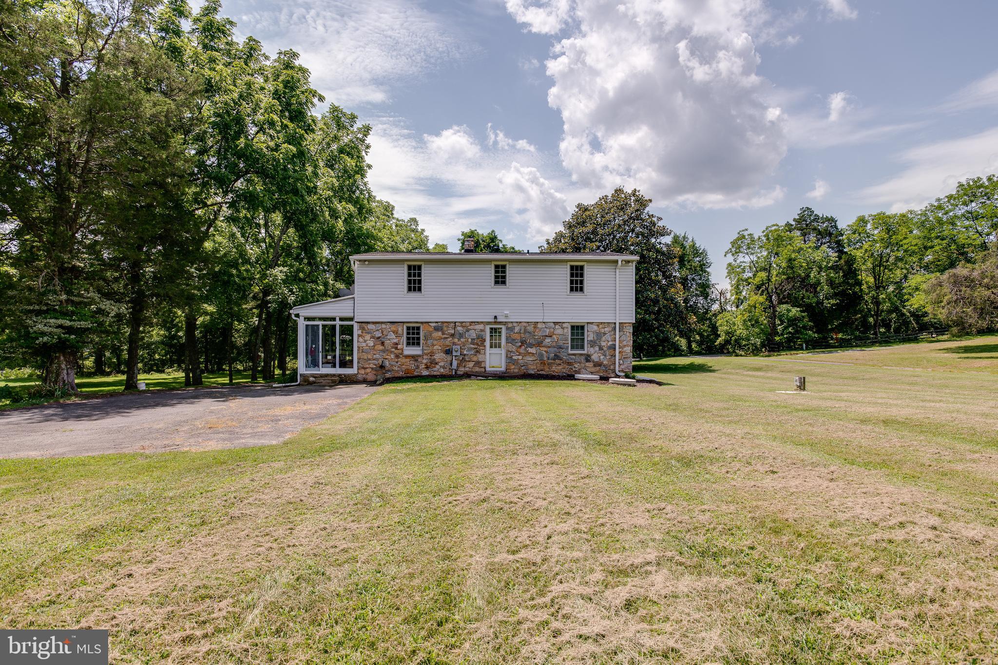 6064 Old Bust Head Road Broad Run, VA 20137 - Photo 38 of 60 Gallery Image 38
