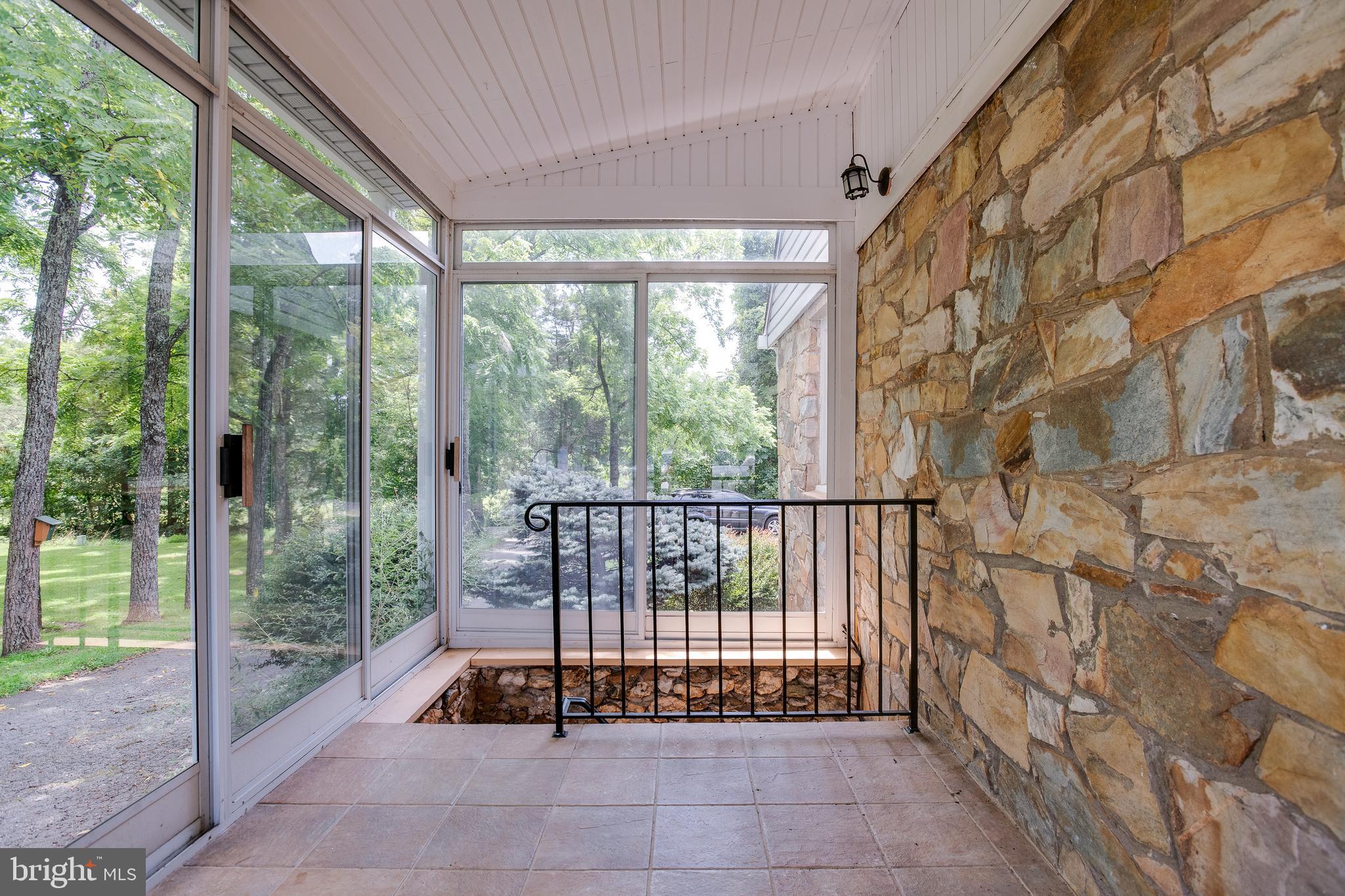 6064 Old Bust Head Road Broad Run, VA 20137 - Photo 5 of 60 Gallery Image 5