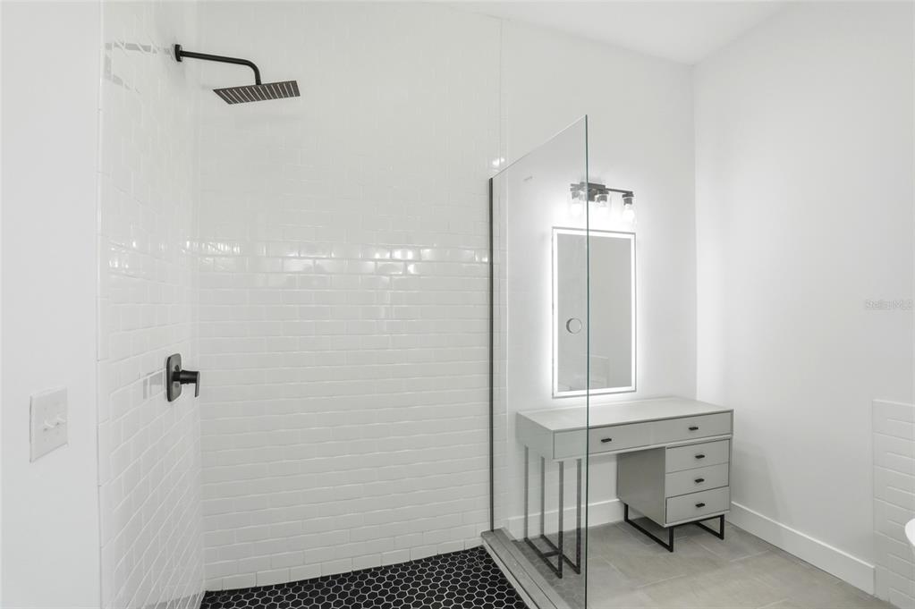 3345 Furlong Way Gotha, FL 34734 - Photo 19 of 34 a room with table and chair