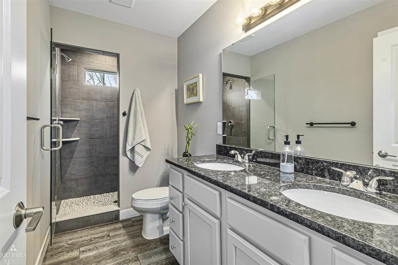 9261 Regency Pinckney, MI 48169 - Photo 9 of 40 Gallery Image 9
