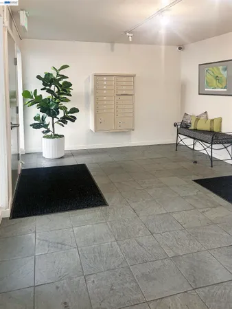 $543,400 | 5335 Broadway Terrace, Unit 204, Oakland, CA 94618