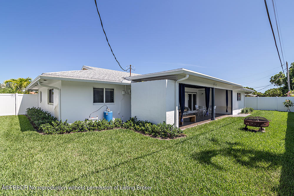 2285 Palm Road West Palm Beach, FL 33406 - Photo 19 of 27 a house view with a garden space