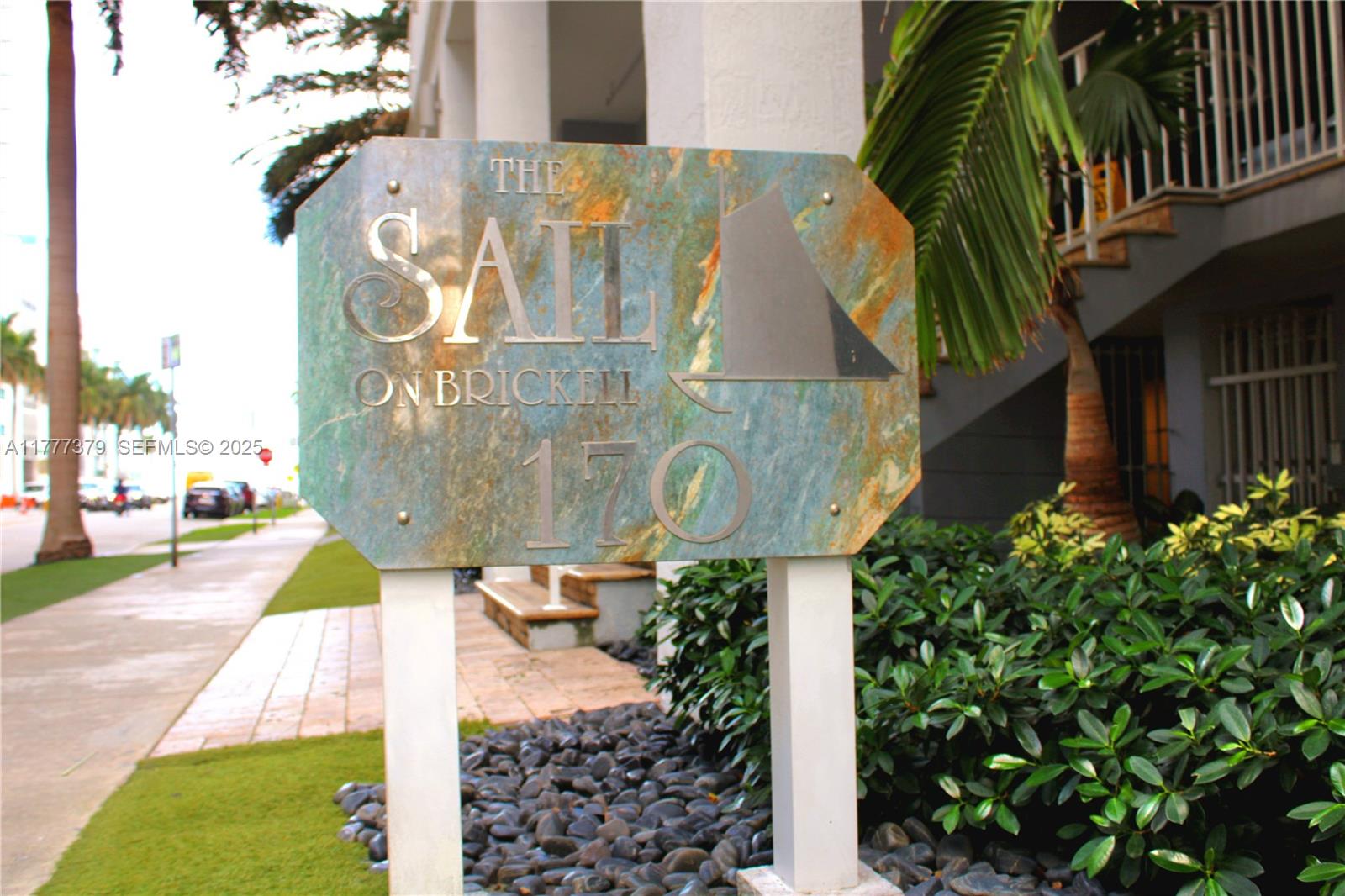 170 Southeast 14th Street, Unit 2705 Miami, FL 33131 - Photo 7 of 41 a picture of street view