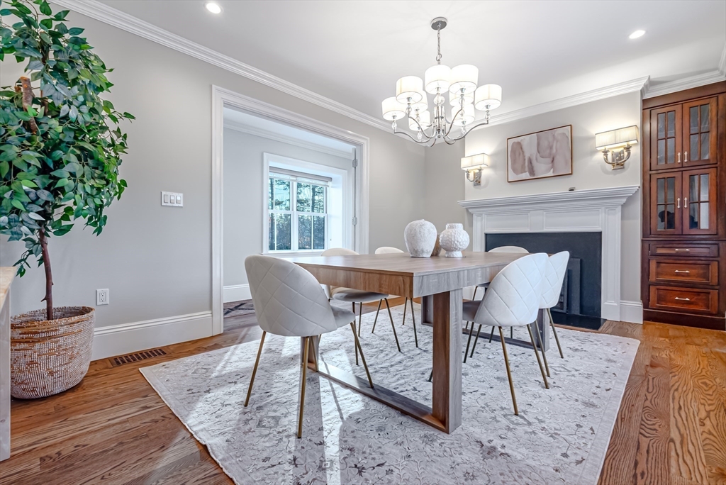 53 Heather Lane Needham, MA 02492 - Photo 4 of 17