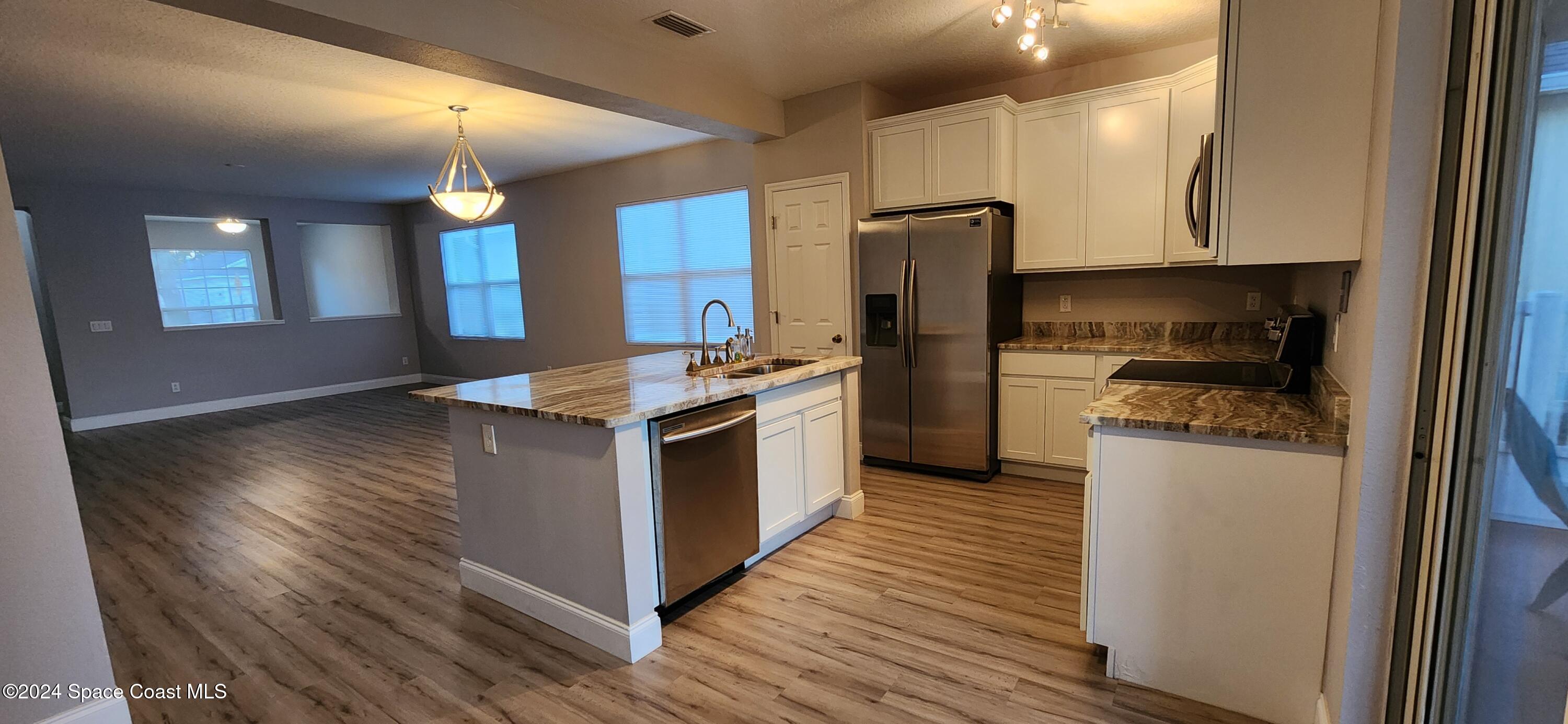 3856 Mt Carmel Lane Melbourne, FL 32901 - Photo 8 of 35 20241127_170825