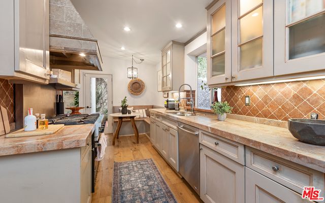 $1,430,000 | 7473 Mulholland Drive, Los Angeles, CA 90046