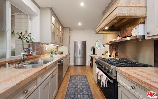 $1,430,000 | 7473 Mulholland Drive, Los Angeles, CA 90046