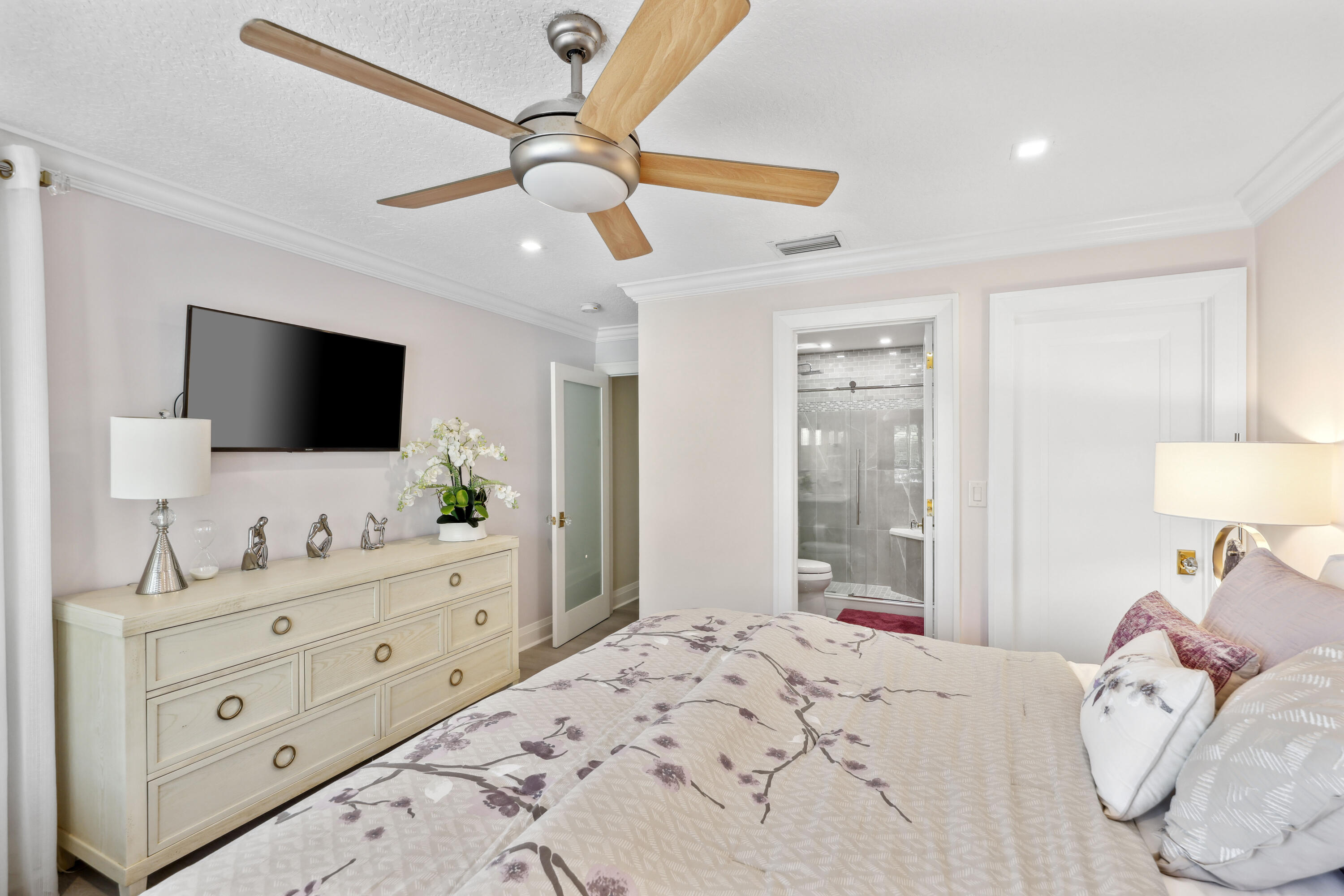 125 Marlin Drive Ocean Ridge, FL 33435 - Photo 49 of 121 Guest Bedroom