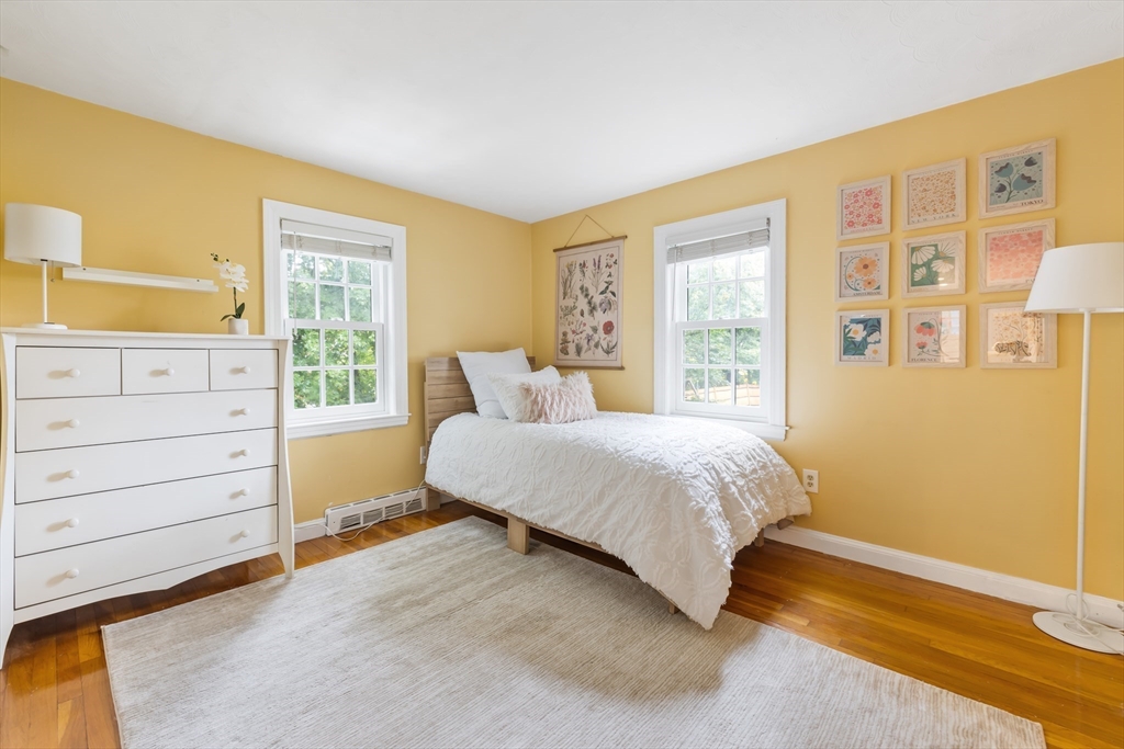 332 Hillcrest Road Needham, MA 02492 - Photo 19 of 33