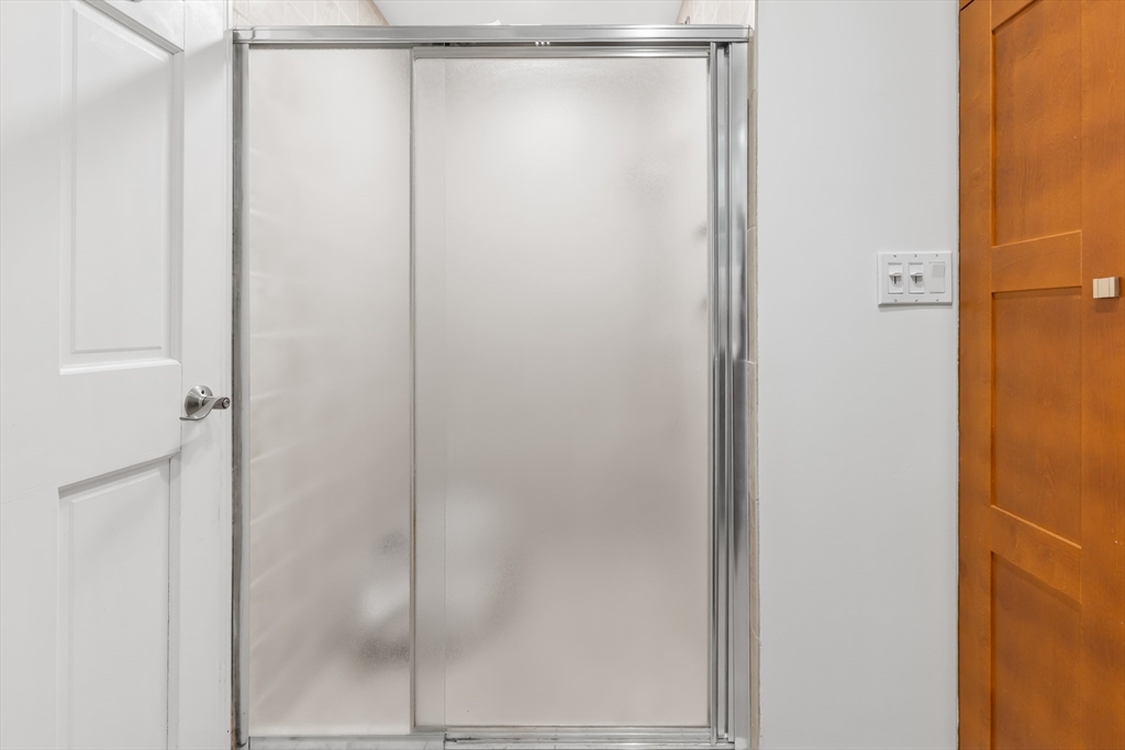 332 Hillcrest Road Needham, MA 02492 - Photo 25 of 33