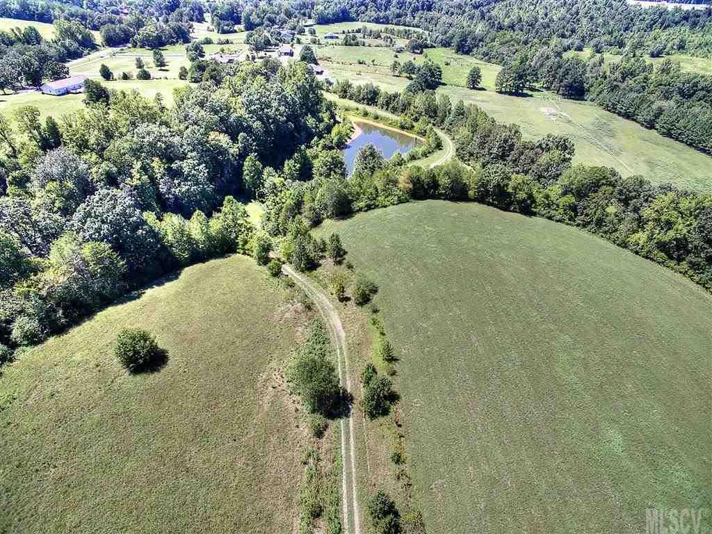 2430 Moss Farm Road Hickory, NC 28602 - Photo 2 of 25 Gallery Image 2