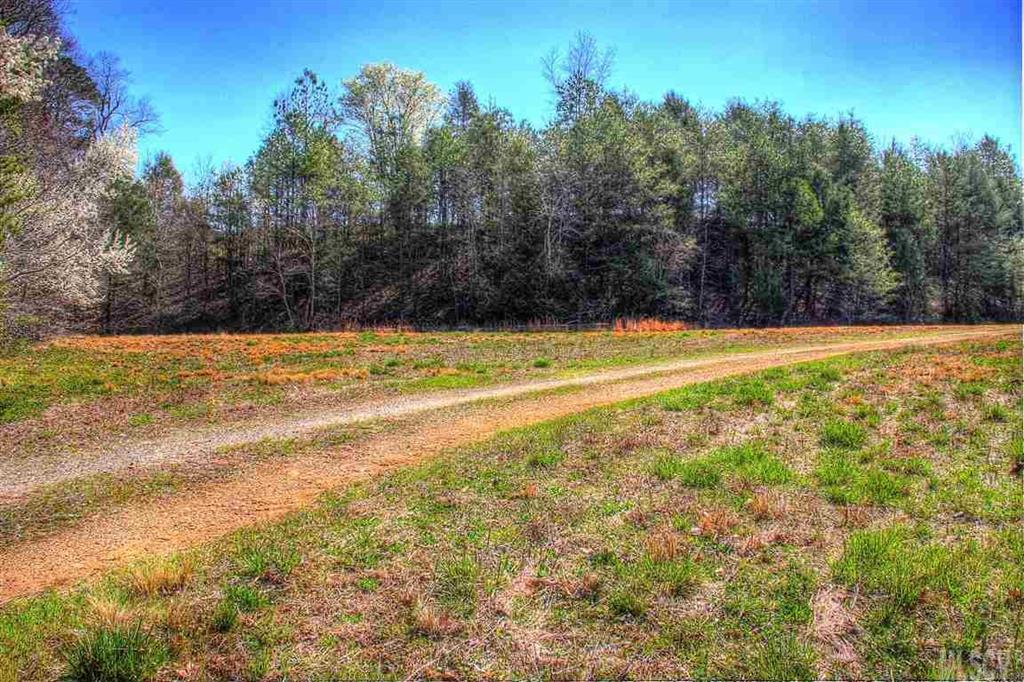 2430 Moss Farm Road Hickory, NC 28602 - Photo 3 of 25 Gallery Image 3
