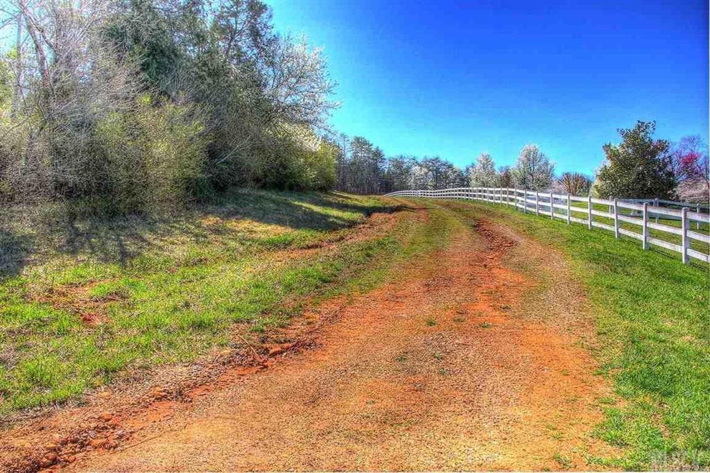 2430 Moss Farm Road Hickory, NC 28602 - Photo 23 of 25 Gallery Image 23