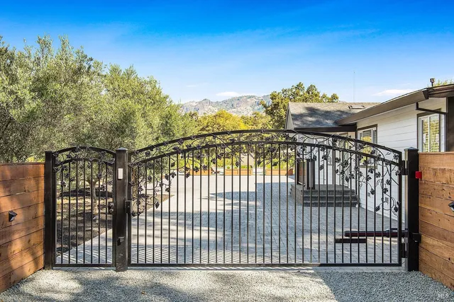 $8,900 | 3002 Foothill Boulevard, Calistoga, CA 94515