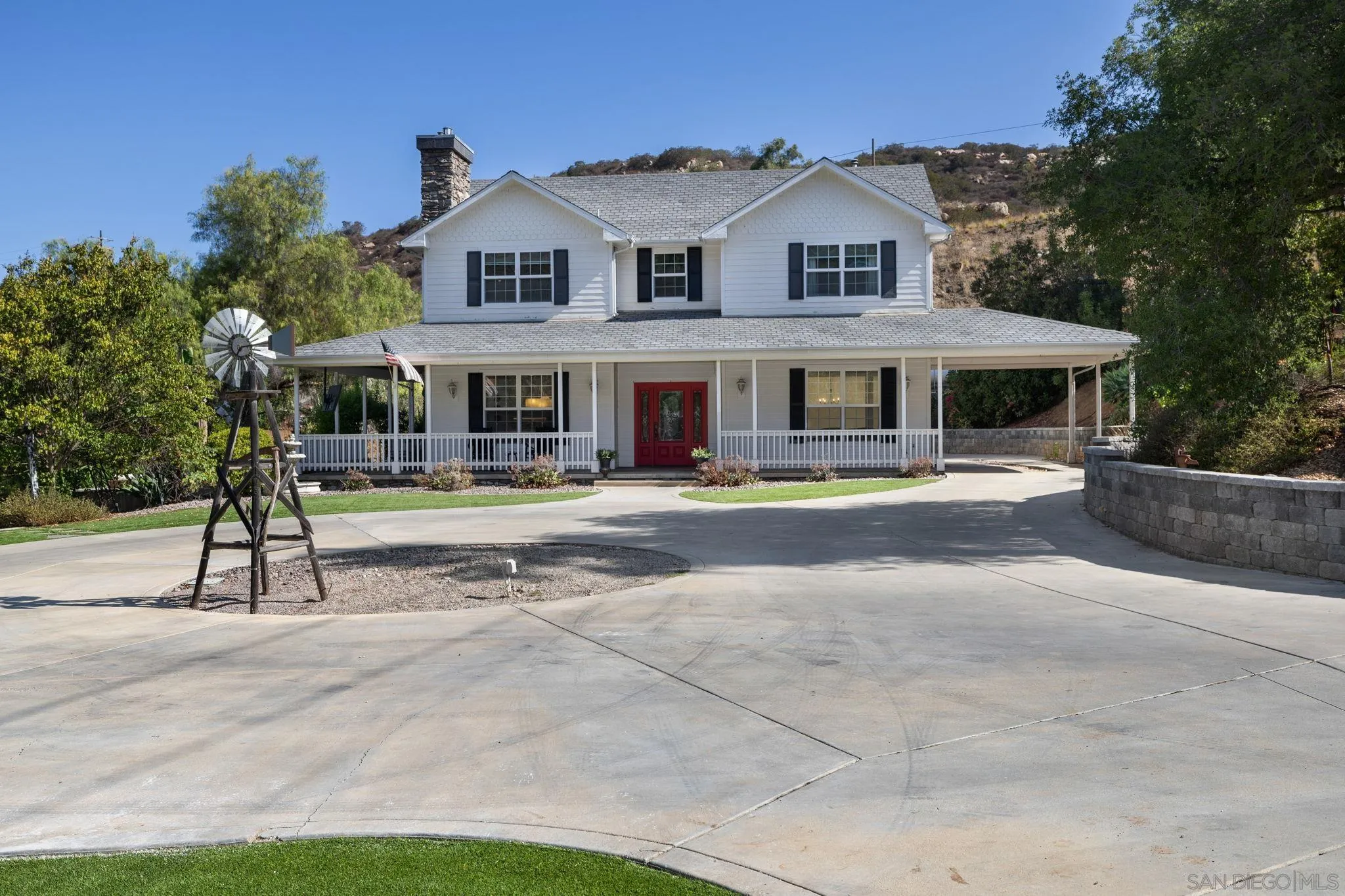 2060 Forester Creek Road El Cajon, CA 92021 - Photo 2 of 54 Gallery Image 2