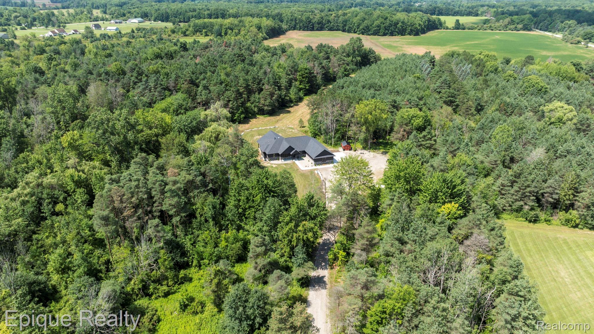 4697 Emmett Road Emmett, MI 48022 - Photo 58 of 62 4697 Emmett Rd (3 of 62).jpg