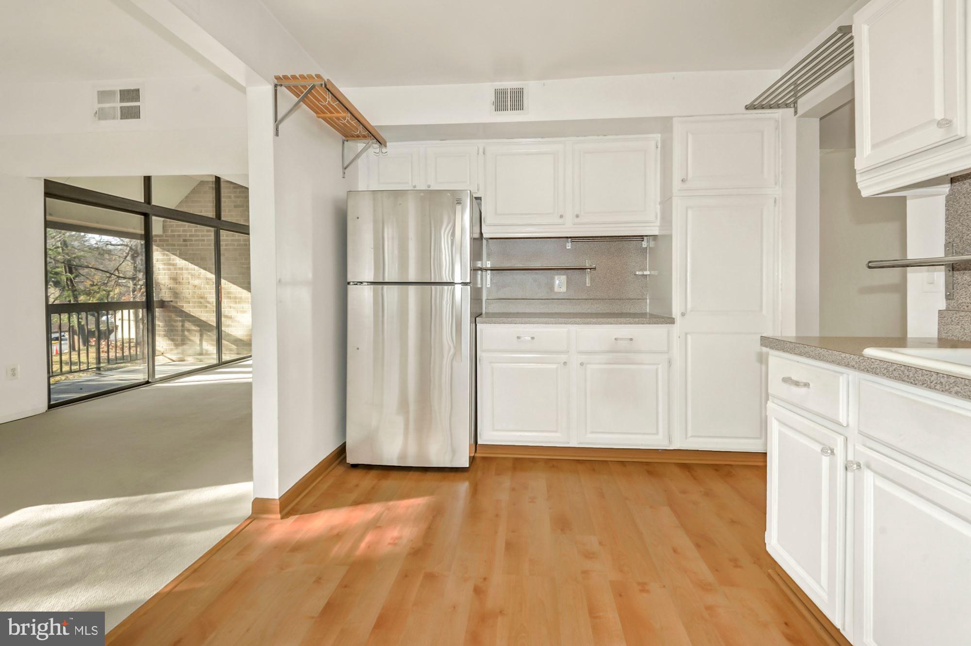 1639 Parkcrest Circle, Unit 300 Reston, VA 20190 - Photo 9 of 23 Plenty of storage and counter space