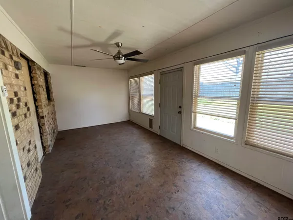 $1,700 | 205 Shady, Whitehouse, TX 75791