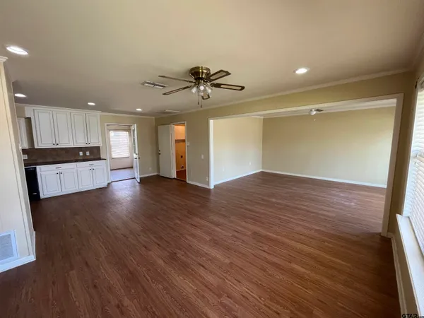 $1,700 | 205 Shady, Whitehouse, TX 75791