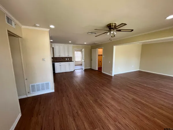$1,700 | 205 Shady, Whitehouse, TX 75791