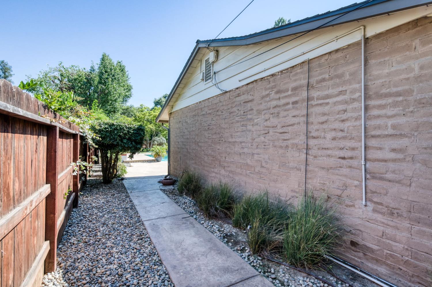 812 East Rialto Avenue Fresno, CA 93704 - Photo 31 of 42