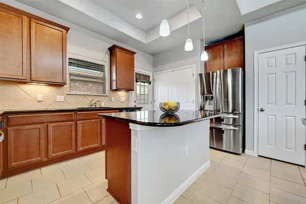 $2,600 | 912 Sleepy Dell Lane, Austin, TX 78748